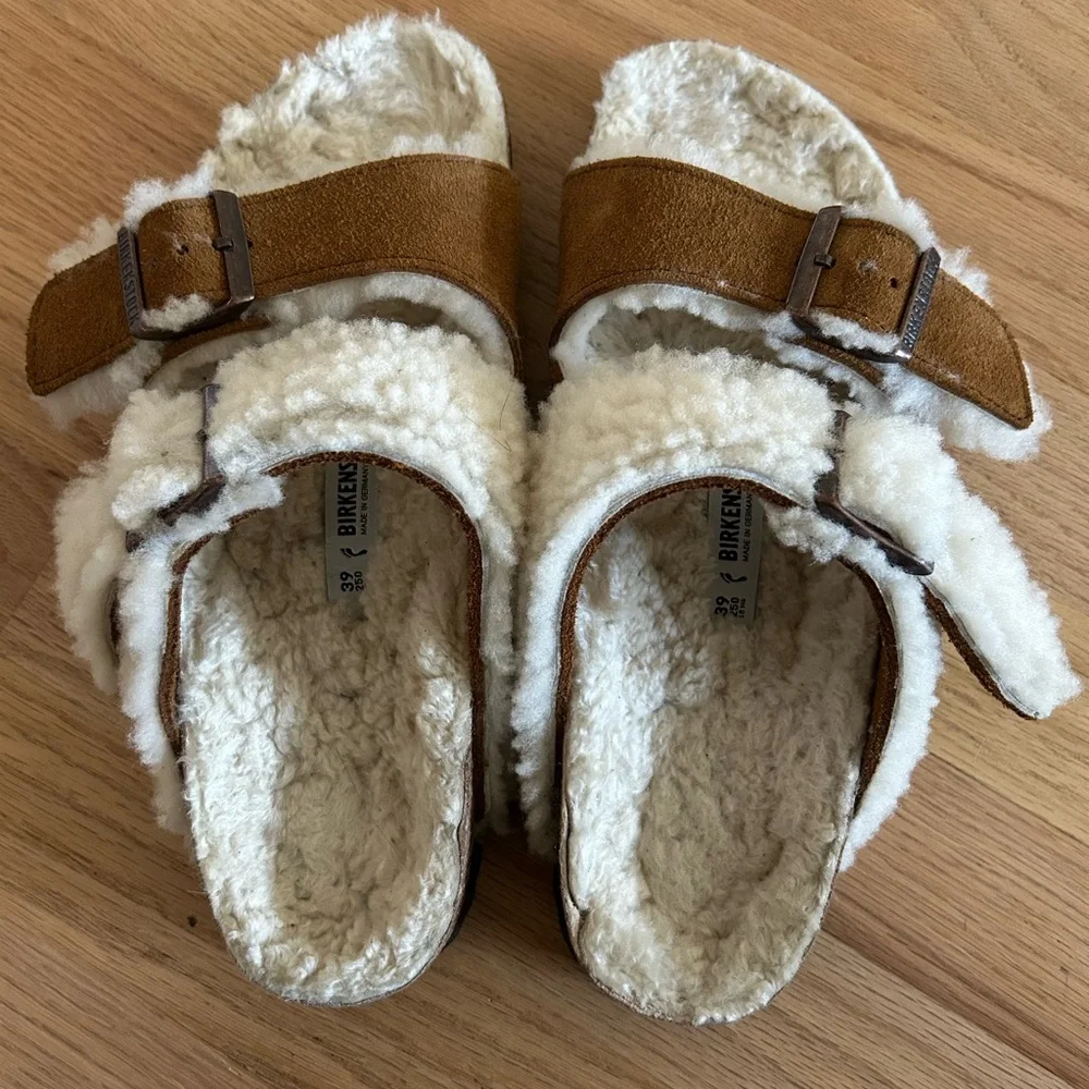 Birkenstock women Shearling Sandals - Brown and Cream